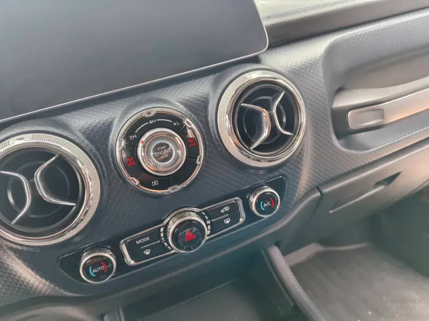 2021 Beijing BJ40 2.0T 163HP L4 8AT,autocango,china used car exporter,china ev exporter,chinese used car exporter,chinese used ev exporter