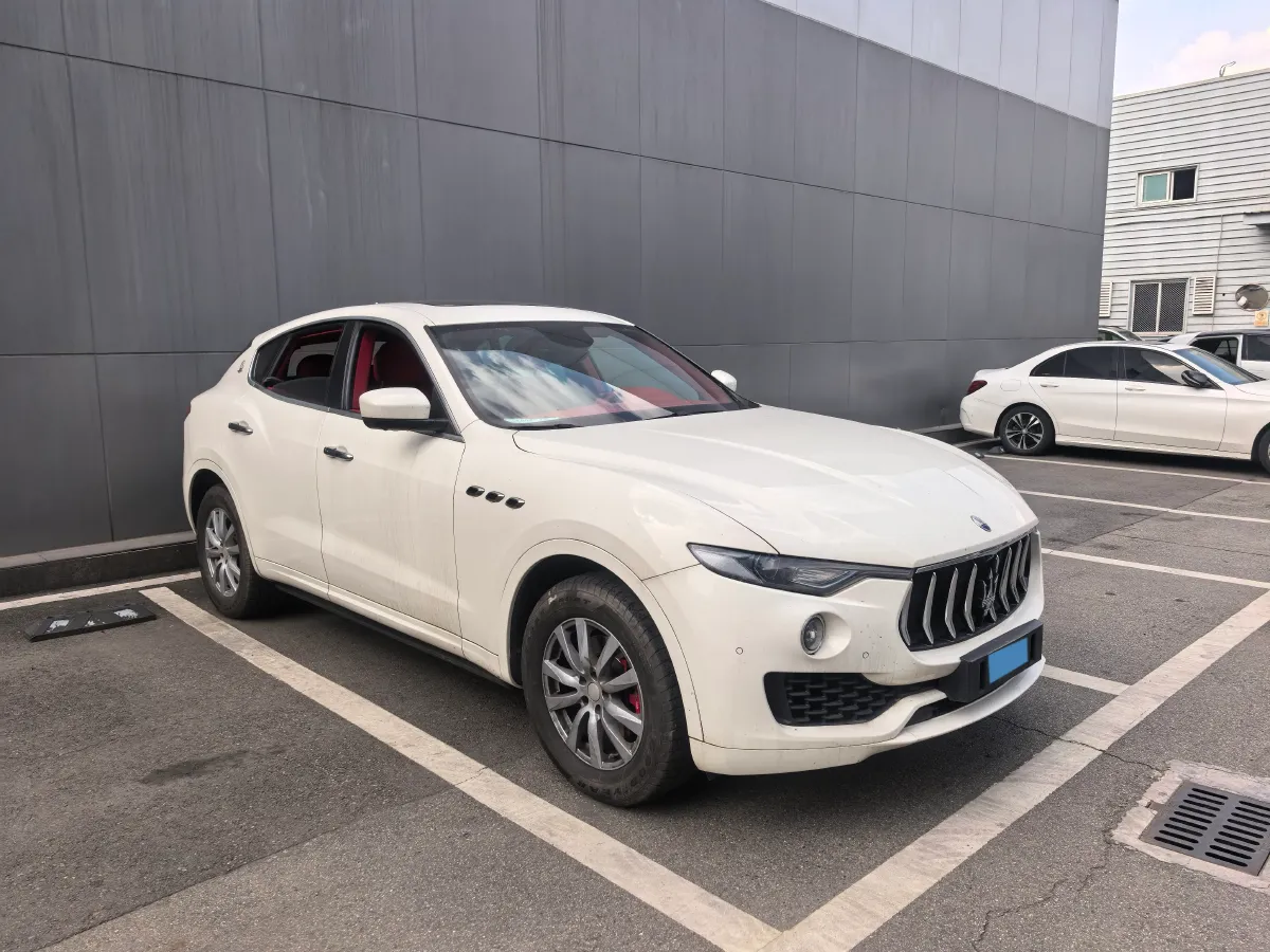 2018 Maserati Levante 3.0T 350HP V6 8AT,autocango,china used car exporter,china ev exporter,chinese used car exporter,chinese used ev exporter