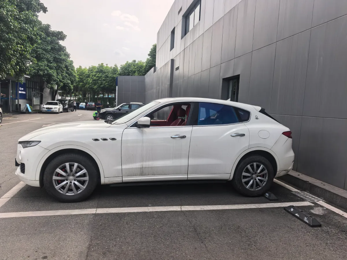 2018 Maserati Levante 3.0T 350HP V6 8AT,autocango,china used car exporter,china ev exporter,chinese used car exporter,chinese used ev exporter
