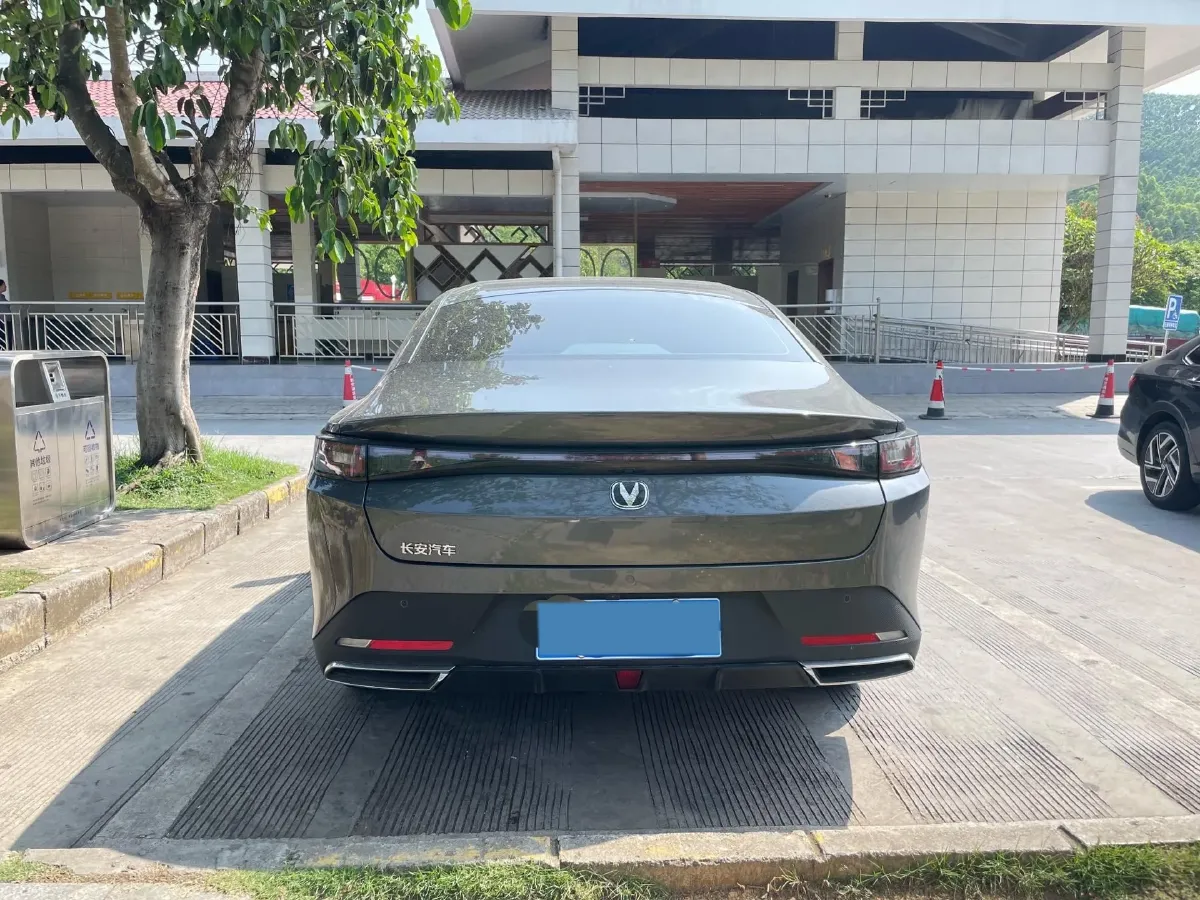 2025 ChangAn Eado 1.5T 192HP L4 7DCT,autocango,china used car exporter,china ev exporter,chinese used car exporter,chinese used ev exporter