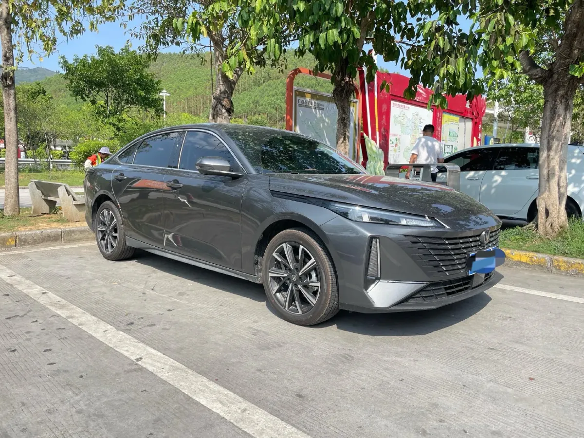 2025 ChangAn Eado 1.5T 192HP L4 7DCT,autocango,china used car exporter,china ev exporter,chinese used car exporter,chinese used ev exporter