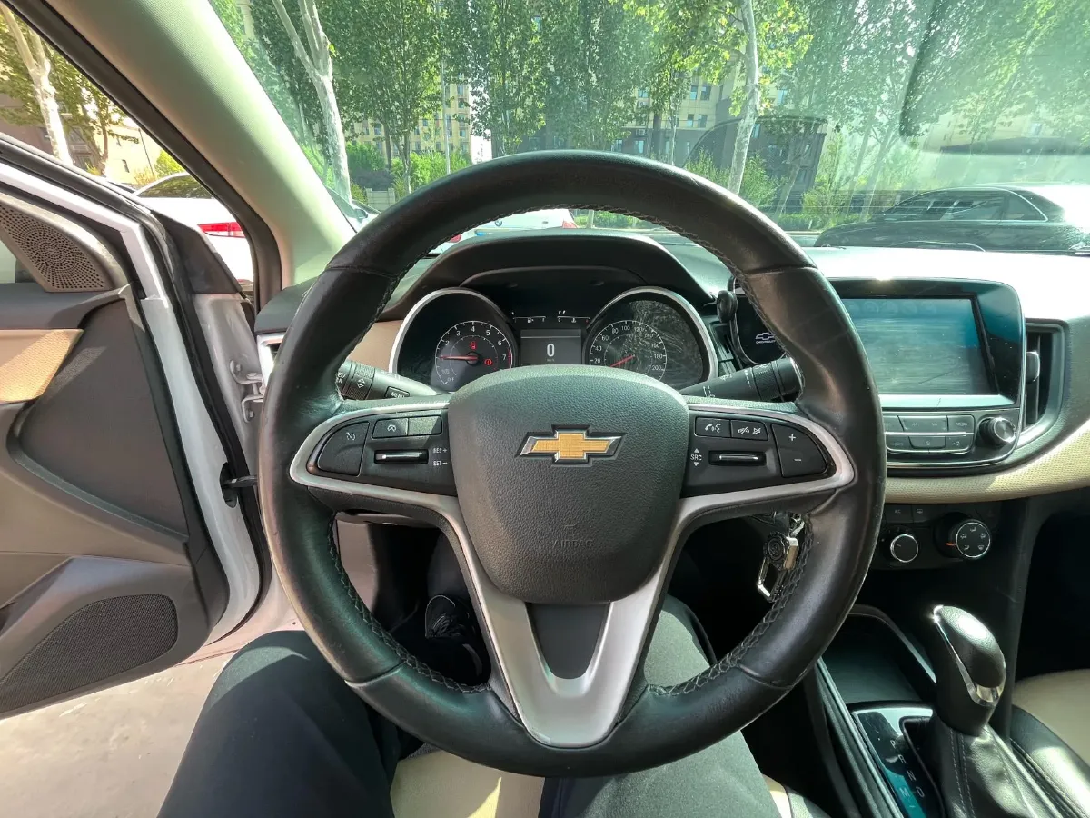 2021 Chevrolet Monza 1.5L 113HP L4 6AT,autocango,china used car exporter,china ev exporter,chinese used car exporter,chinese used ev exporter