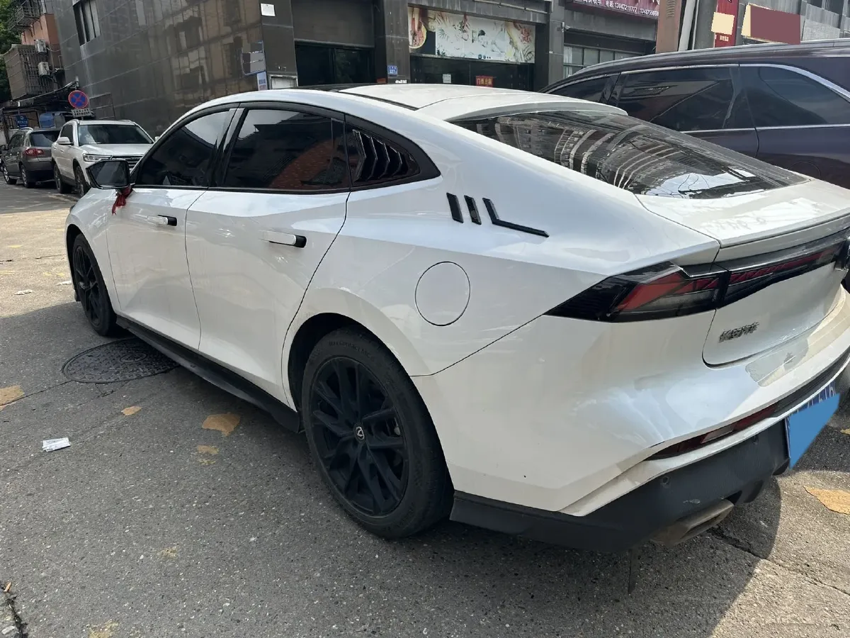 2024 ChangAn UNI-V 1.5T 188HP L4 7DCT,autocango,china used car exporter,china ev exporter,chinese used car exporter,chinese used ev exporter