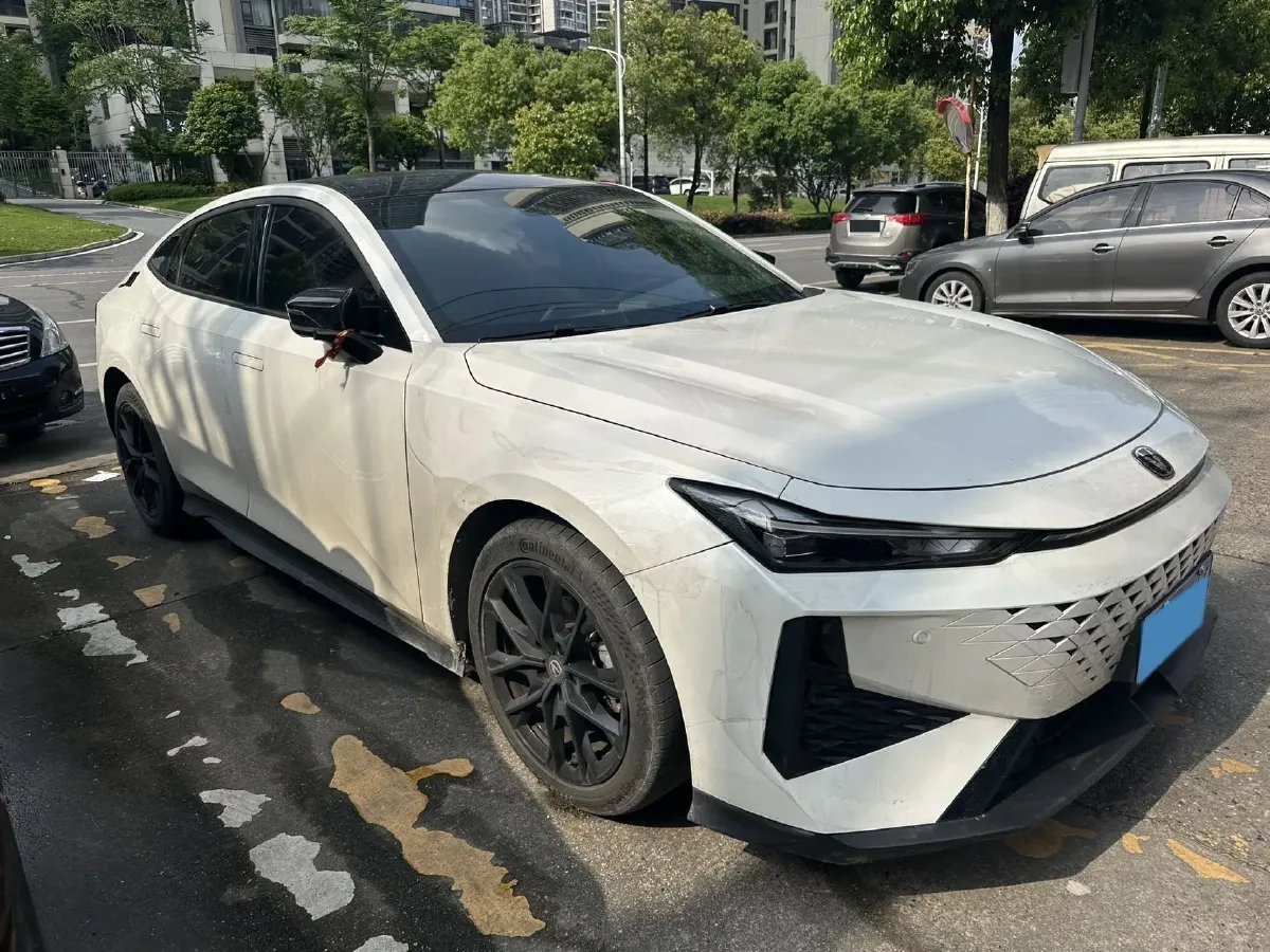 2024 ChangAn UNI-V 1.5T 188HP L4 7DCT,autocango,china used car exporter,china ev exporter,chinese used car exporter,chinese used ev exporter