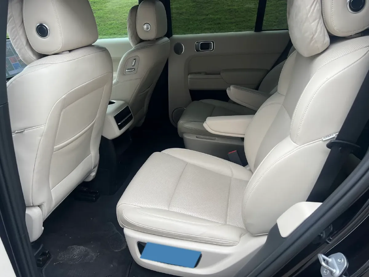 2023 Li L8 Range Extended 154HP REEV 40.9KWH,autocango,china used car exporter,china ev exporter,chinese used car exporter,chinese used ev exporter