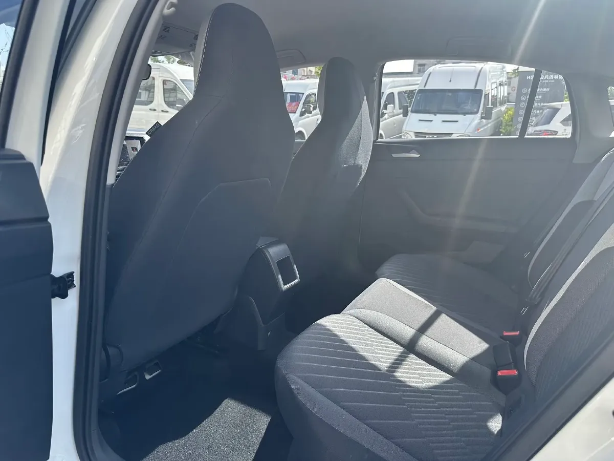 2025 Ruichi Auto EC75 BEV 41.85KWH,autocango,china used car exporter,china ev exporter,chinese used car exporter,chinese used ev exporter