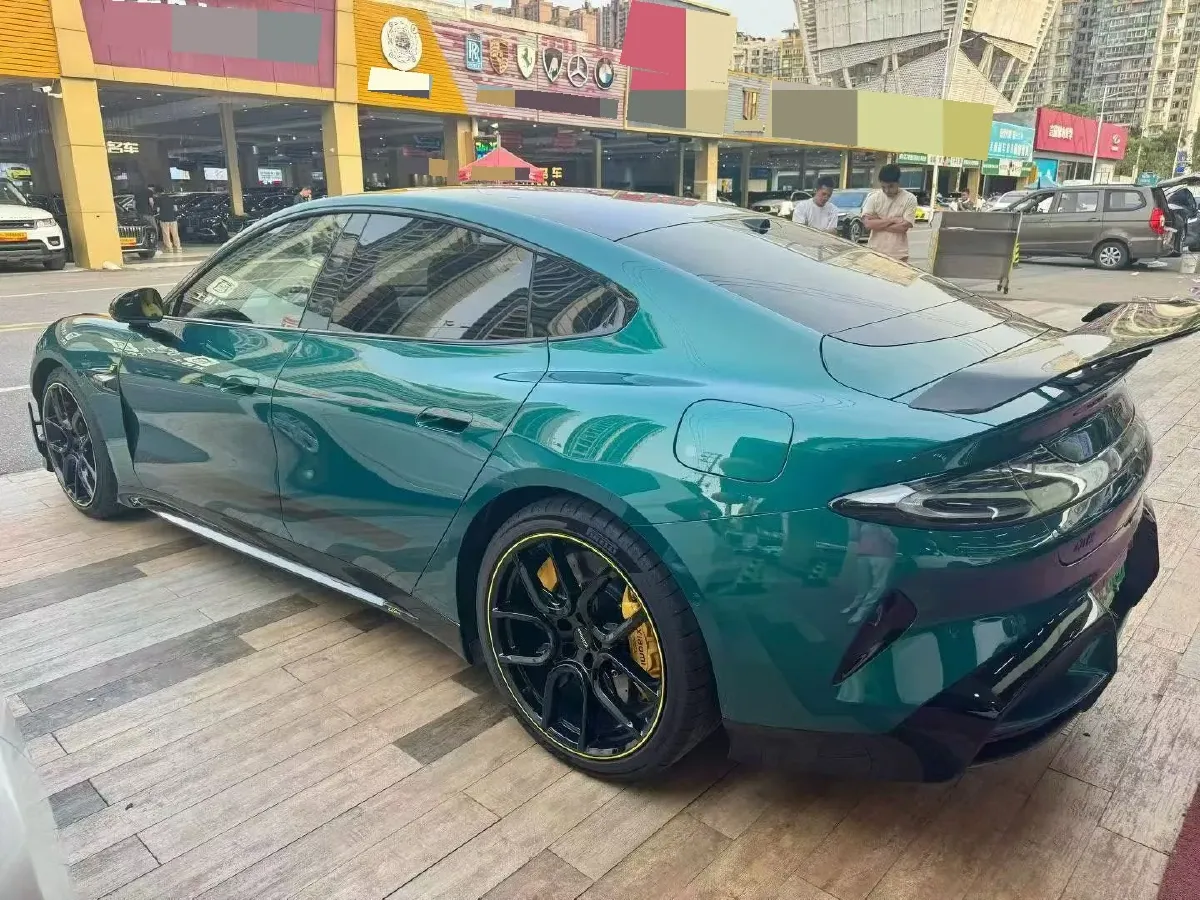 2025 MI SU7 Ultra BEV 93.7KWH,autocango,china used car exporter,china ev exporter,chinese used car exporter,chinese used ev exporter