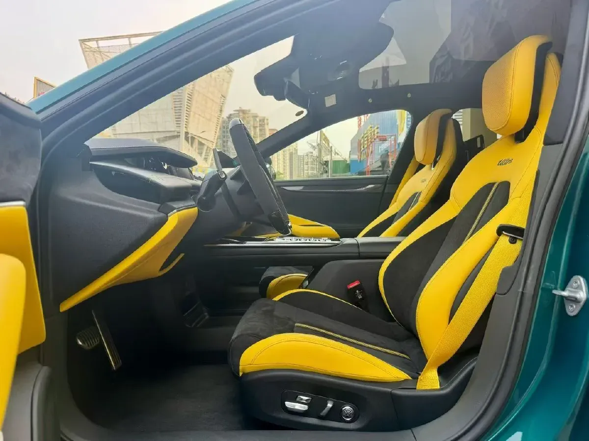 2025 MI SU7 Ultra BEV 93.7KWH,autocango,china used car exporter,china ev exporter,chinese used car exporter,chinese used ev exporter