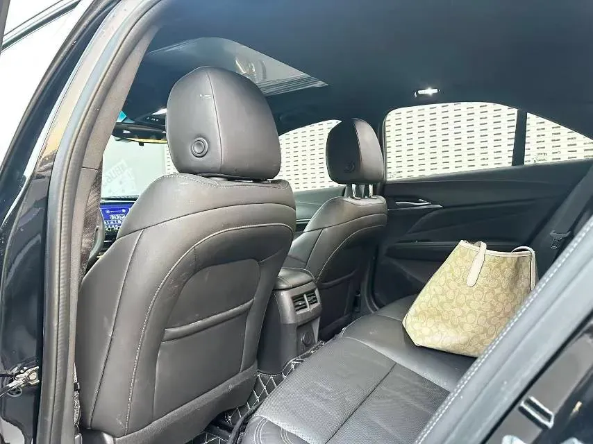 2022 Cadillac CT4 2.0T 237HP L4 8AT,autocango,china used car exporter,china ev exporter,chinese used car exporter,chinese used ev exporter