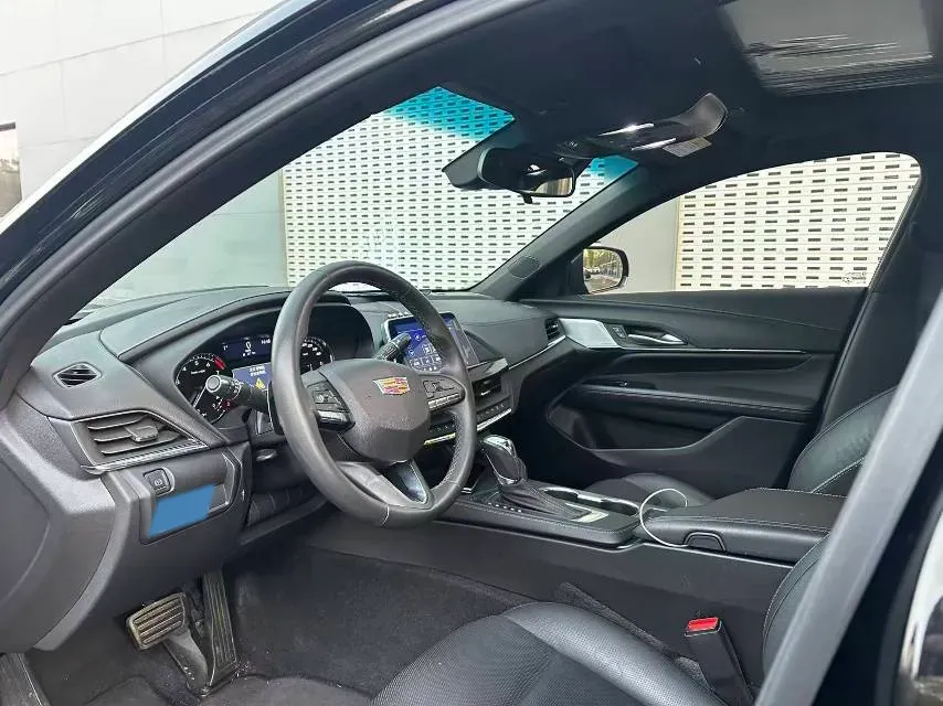 2022 Cadillac CT4 2.0T 237HP L4 8AT,autocango,china used car exporter,china ev exporter,chinese used car exporter,chinese used ev exporter