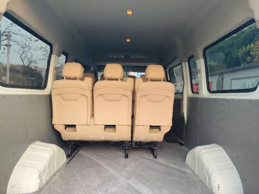 2021 MAXUS XinTu V80 2.0T 139HP L4 6MT,autocango,china used car exporter,china ev exporter,chinese used car exporter,chinese used ev exporter