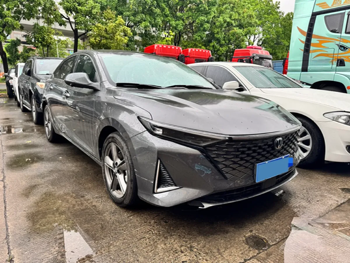 2024 ChangAn Raeton Plus 1.5T 188HP L4 7DCT,autocango,china used car exporter,china ev exporter,chinese used car exporter,chinese used ev exporter