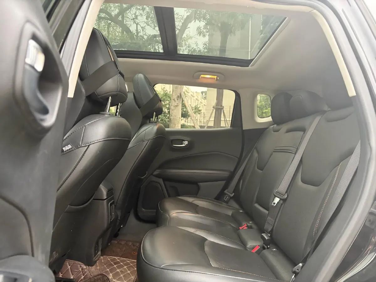 2019 Jeep Compass 1.3T 173HP L4 7DCT,autocango,china used car exporter,china ev exporter,chinese used car exporter,chinese used ev exporter