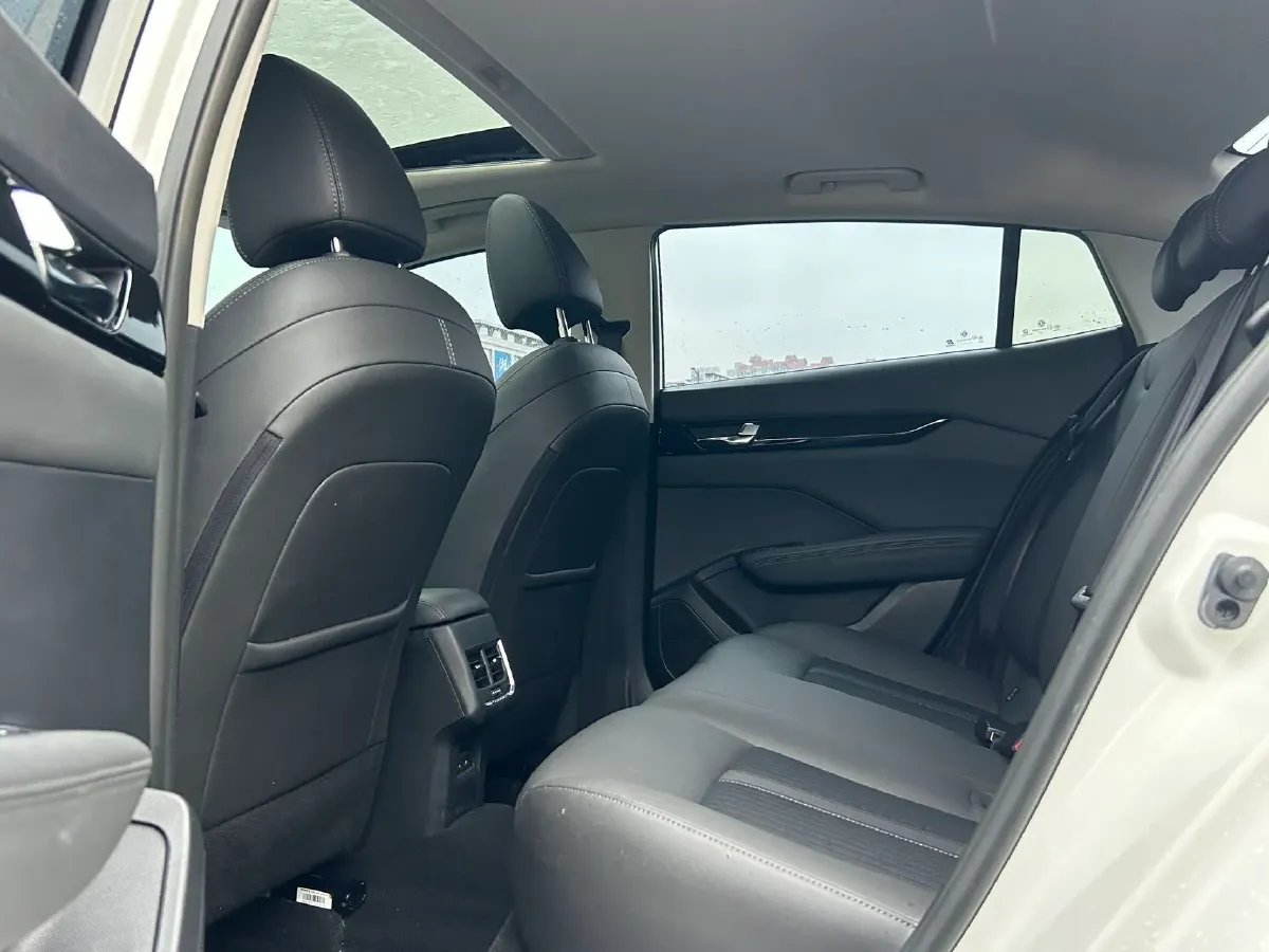 2020 DongFeng Aeolus YiXuan 1.5T 150HP L4 6DCT,autocango,china used car exporter,china ev exporter,chinese used car exporter,chinese used ev exporter