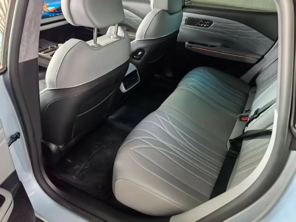 2025 Geely Galaxy E8 BEV 76KWH,autocango,china used car exporter,china ev exporter,chinese used car exporter,chinese used ev exporter