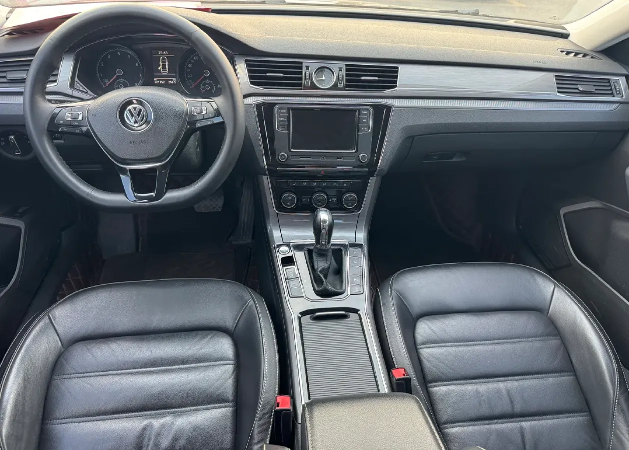 2016 Volkswagen Passat 1.8T 180HP L4 7DCT,autocango,china used car exporter,china ev exporter,chinese used car exporter,chinese used ev exporter