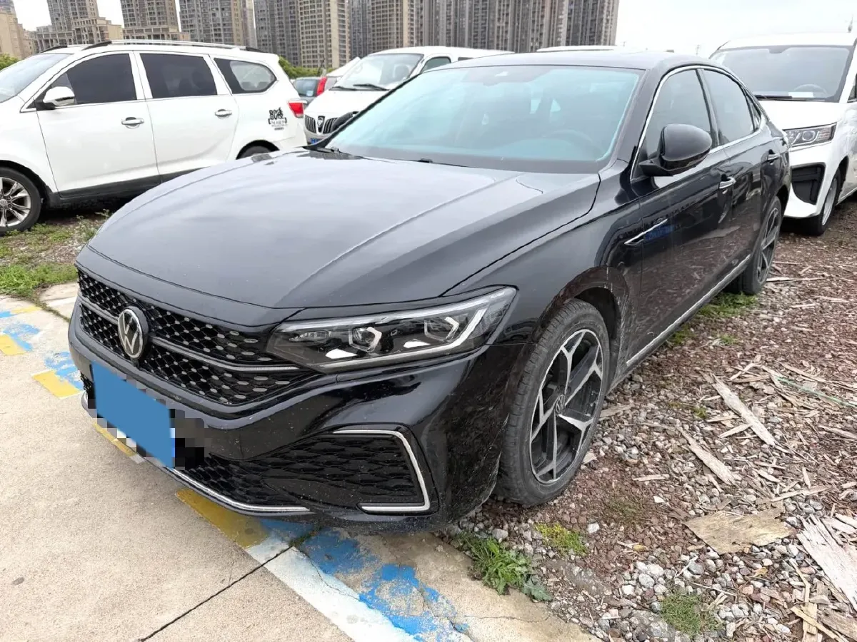 2023 Volkswagen Passat 2.0T 186HP L4 7DCT,autocango,china used car exporter,china ev exporter,chinese used car exporter,chinese used ev exporter