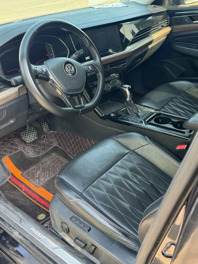 2019 Volkswagen Passat 2.0T 186HP L4 7DCT,autocango,china used car exporter,china ev exporter,chinese used car exporter,chinese used ev exporter