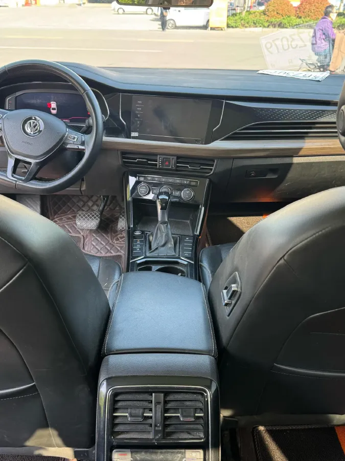 2019 Volkswagen Passat 2.0T 186HP L4 7DCT,autocango,china used car exporter,china ev exporter,chinese used car exporter,chinese used ev exporter