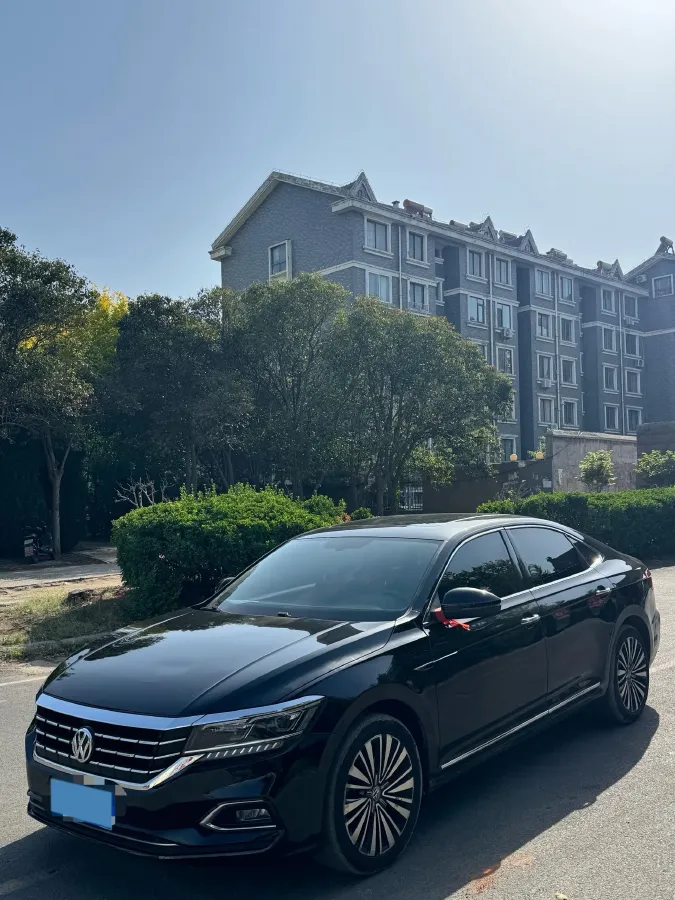2019 Volkswagen Passat 2.0T 186HP L4 7DCT,autocango,china used car exporter,china ev exporter,chinese used car exporter,chinese used ev exporter