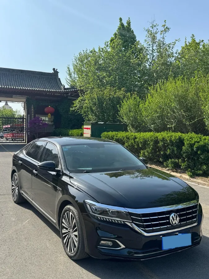 2019 Volkswagen Passat 2.0T 186HP L4 7DCT,autocango,china used car exporter,china ev exporter,chinese used car exporter,chinese used ev exporter