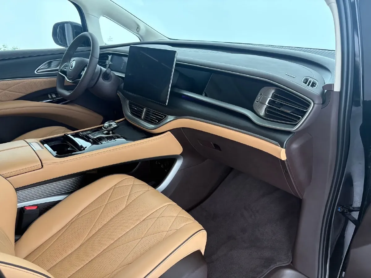 2024 Denza D9 1.5T 139HP L4 E-CVT PHEV 40KWH,autocango,china used car exporter,china ev exporter,chinese used car exporter,chinese used ev exporter