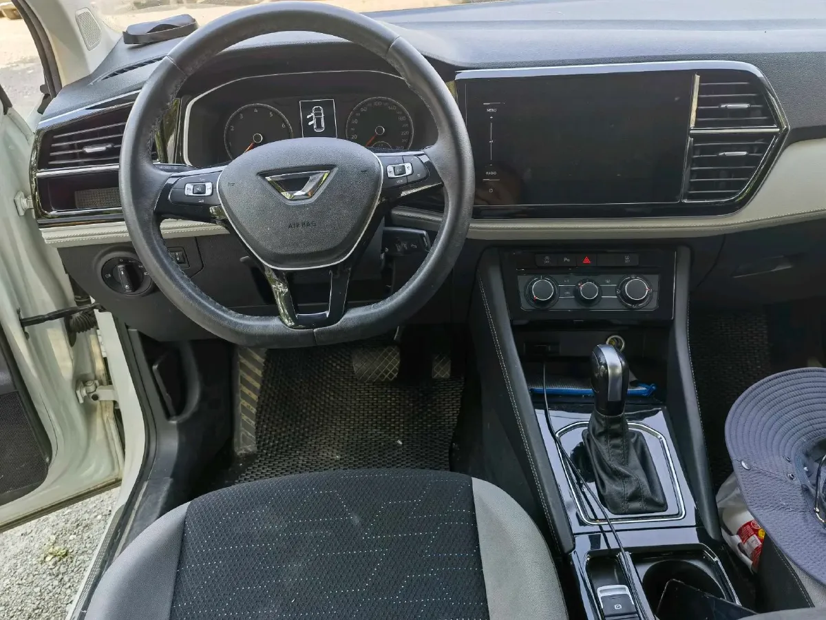 2023 Jetta VS7 1.4T 150HP L4 6AT,autocango,china used car exporter,china ev exporter,chinese used car exporter,chinese used ev exporter