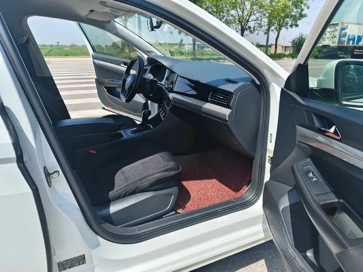 2019 Bestune T77 1.2T 143HP L4 7DCT,autocango,china used car exporter,china ev exporter,chinese used car exporter,chinese used ev exporter