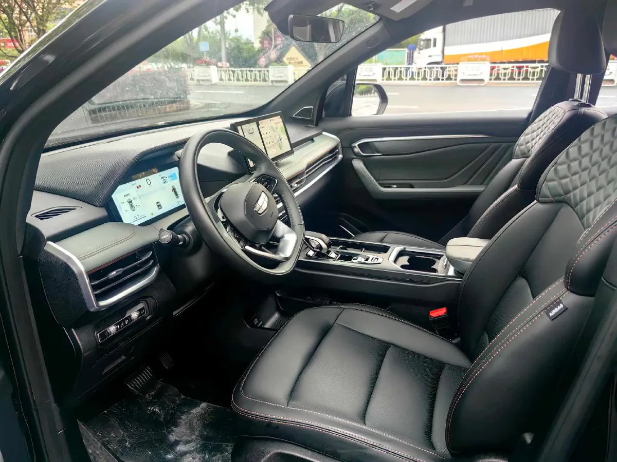 2023 Geely Okavango L 2.0T 218HP L4 7DCT,autocango,china used car exporter,china ev exporter,chinese used car exporter,chinese used ev exporter