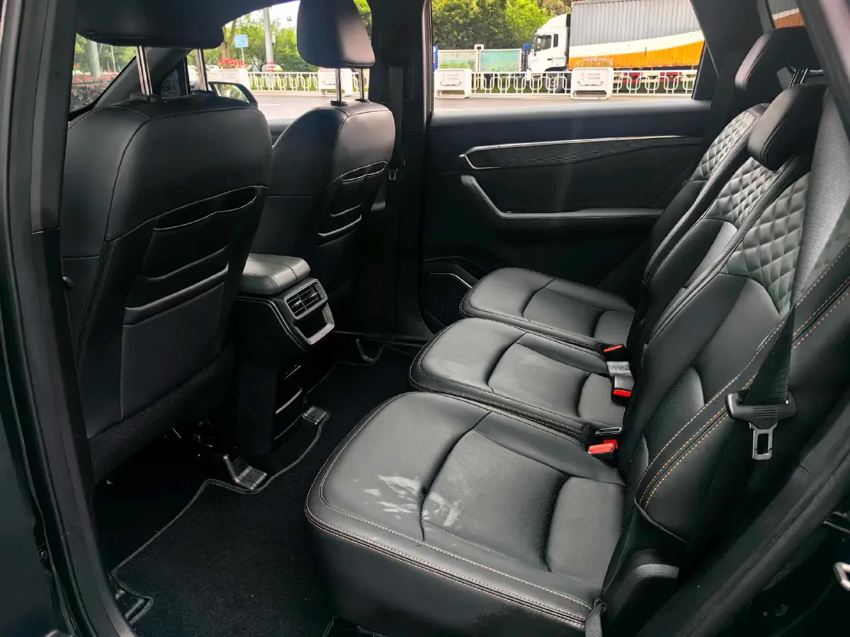 2023 Geely Okavango L 2.0T 218HP L4 7DCT,autocango,china used car exporter,china ev exporter,chinese used car exporter,chinese used ev exporter