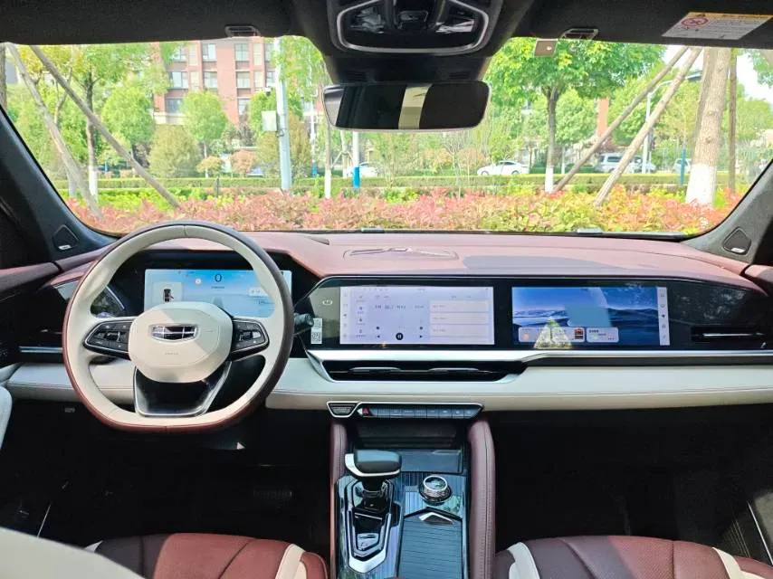 2021 Geely Monjaro 2.0T 218HP L4 7DCT,autocango,china used car exporter,china ev exporter,chinese used car exporter,chinese used ev exporter