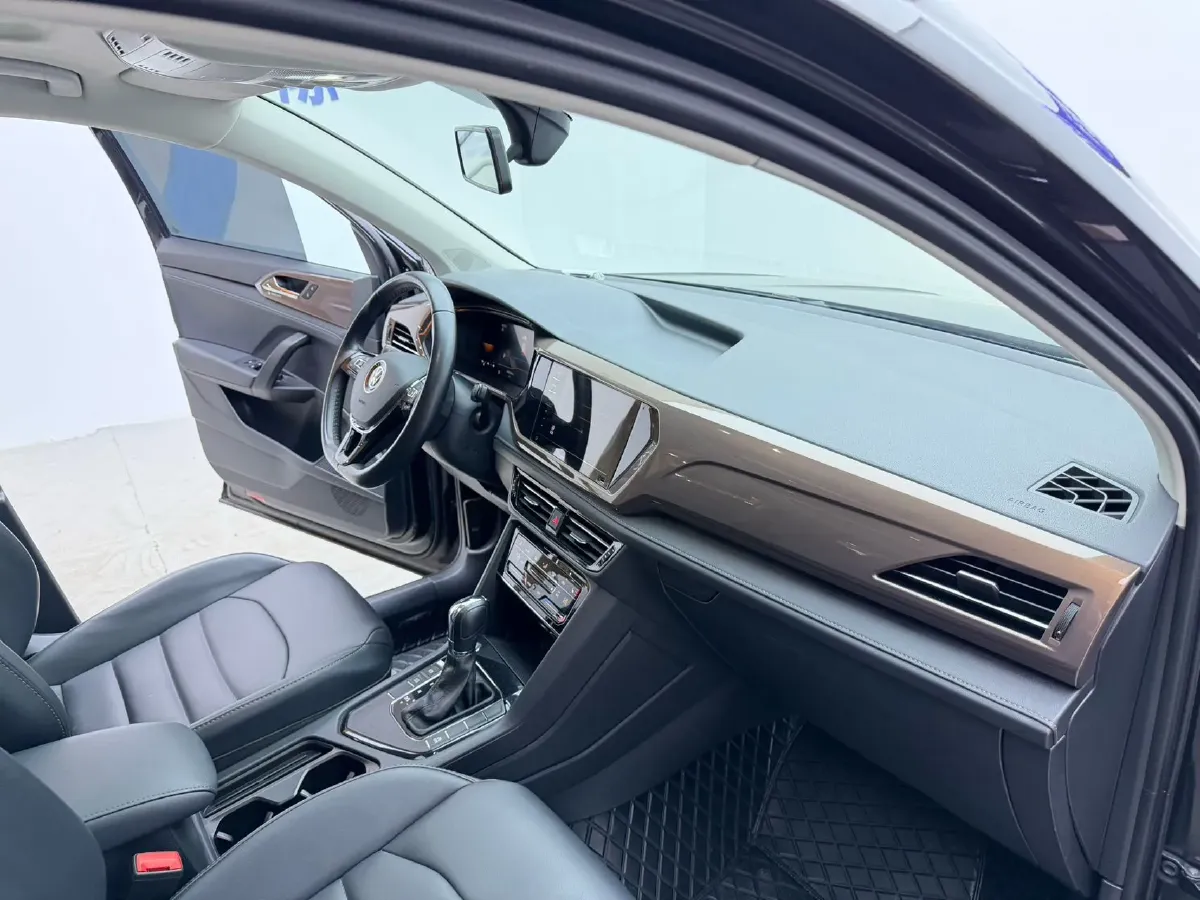 2022 Volkswagen Tharu 1.4T 150HP L4 7DCT,autocango,china used car exporter,china ev exporter,chinese used car exporter,chinese used ev exporter