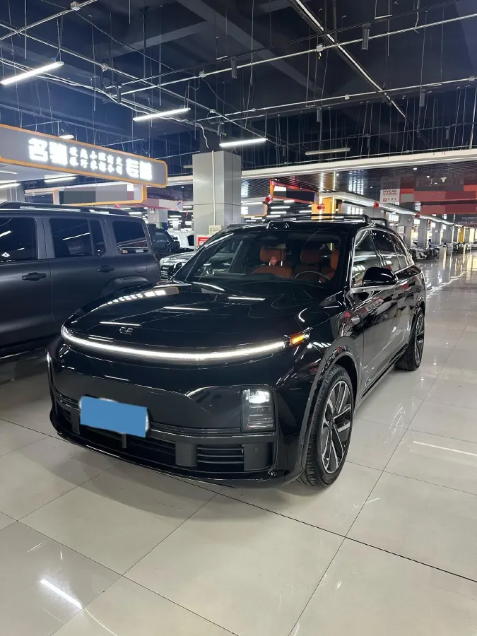 2024 Li L8 Range Extended 154HP REEV 42.8KWH,autocango,china used car exporter,china ev exporter,chinese used car exporter,chinese used ev exporter