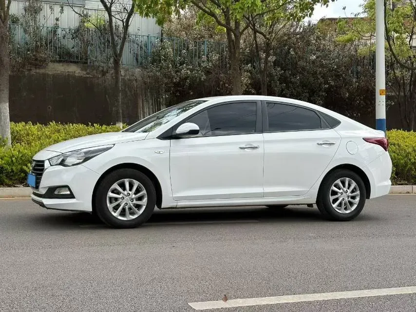 2016 Hyundai Verna 1.4L 100HP L4 6MT,autocango,china used car exporter,china ev exporter,chinese used car exporter,chinese used ev exporter