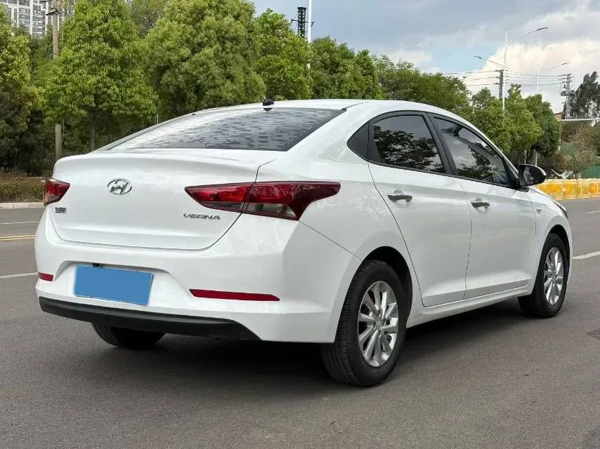 2016 Hyundai Verna 1.4L 100HP L4 6MT,autocango,china used car exporter,china ev exporter,chinese used car exporter,chinese used ev exporter