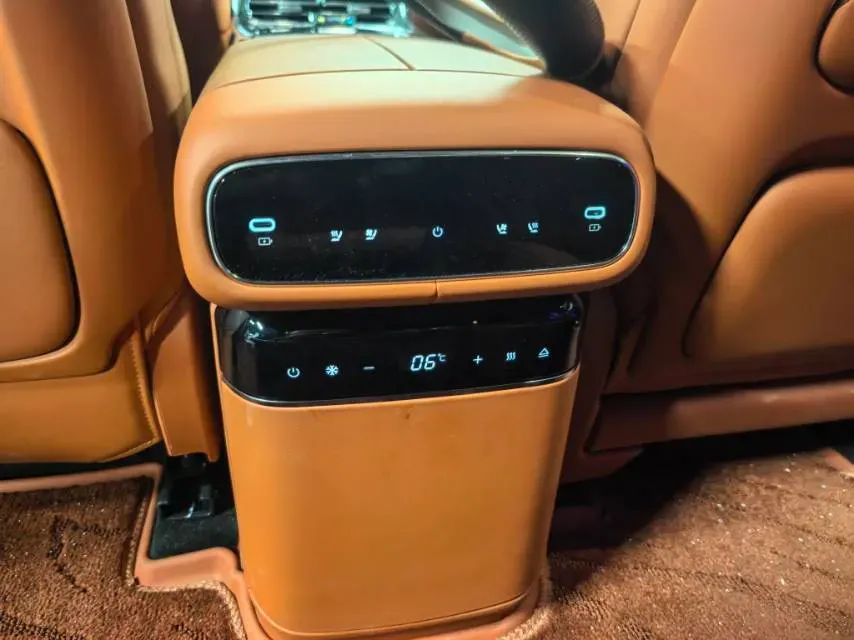 2025 Geely Galaxy M9 1.5T 163HP L4 3DHT PHEV,autocango,china used car exporter,china ev exporter,chinese used car exporter,chinese used ev exporter