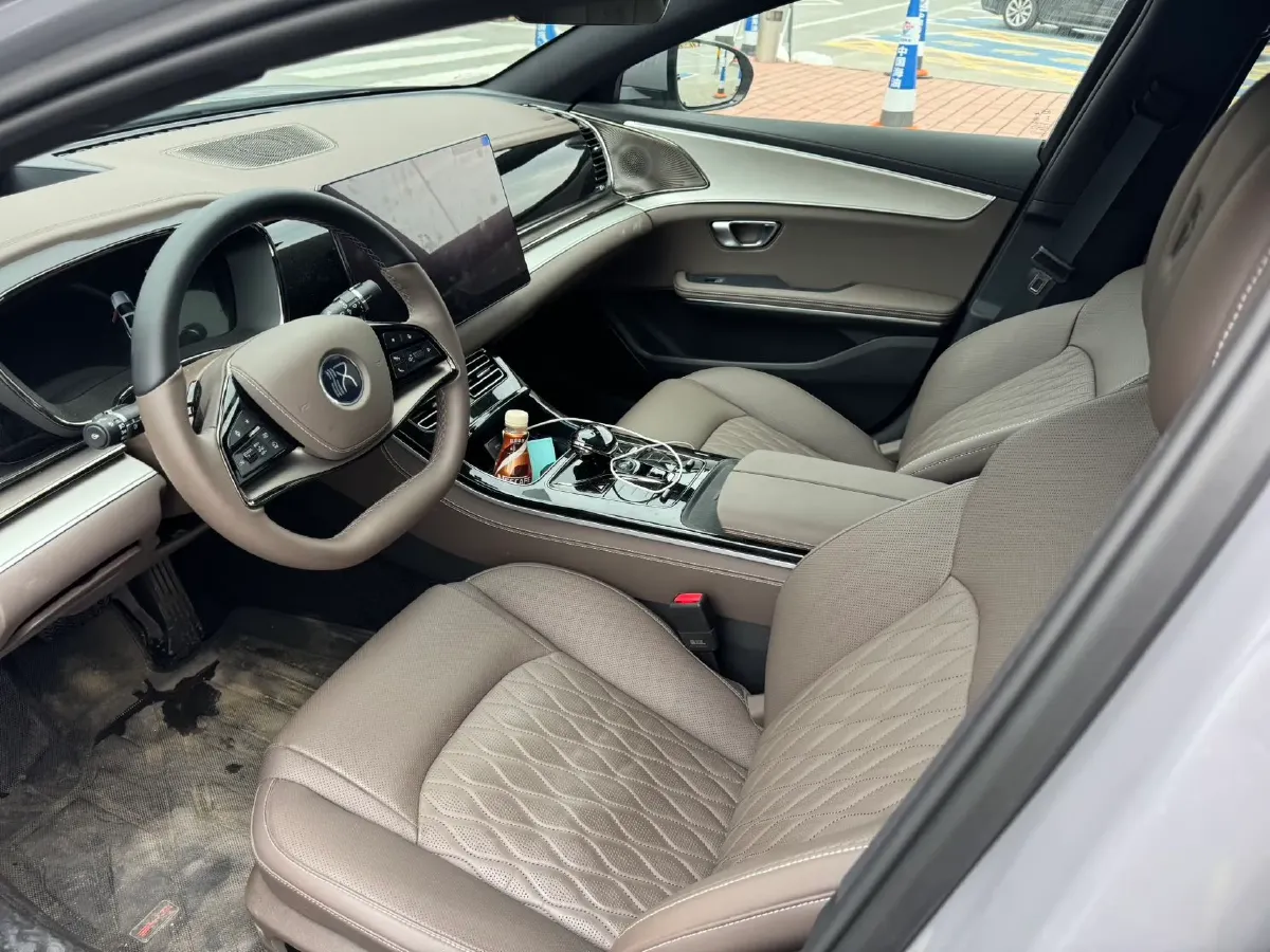 2025 BYD Han 1.5T 156HP L4 E-CVT PHEV,autocango,china used car exporter,china ev exporter,chinese used car exporter,chinese used ev exporter