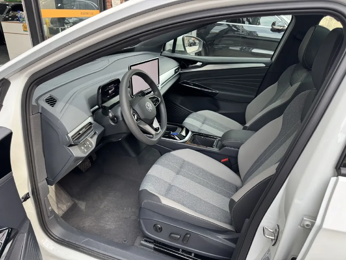 2025 Skoda Superb 2.0T 186HP L4 7DCT,autocango,china used car exporter,china ev exporter,chinese used car exporter,chinese used ev exporter