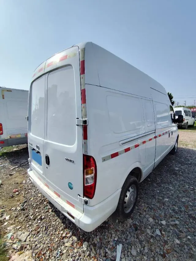 2023 MAXUS XinTu V80 2.0T 127HP L4 6MT,autocango,china used car exporter,china ev exporter,chinese used car exporter,chinese used ev exporter