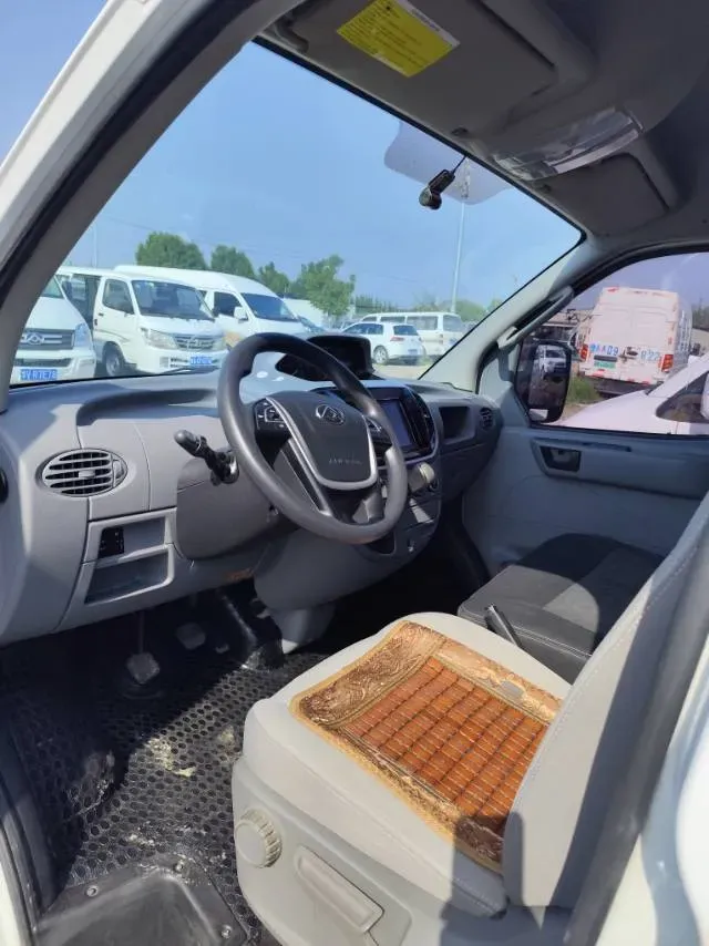 2023 MAXUS XinTu V80 2.0T 127HP L4 6MT,autocango,china used car exporter,china ev exporter,chinese used car exporter,chinese used ev exporter