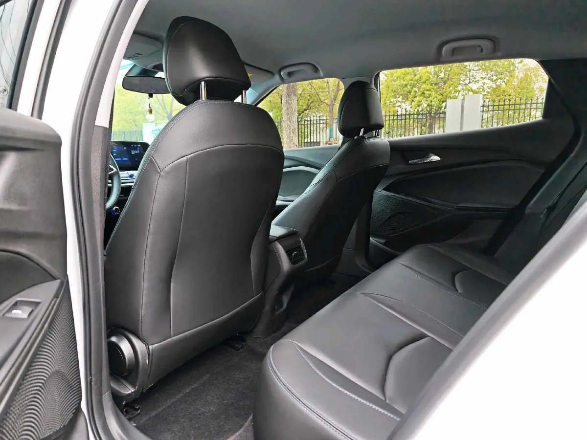 2022 Chevrolet Menlo BEV 61.1KWH,autocango,china used car exporter,china ev exporter,chinese used car exporter,chinese used ev exporter