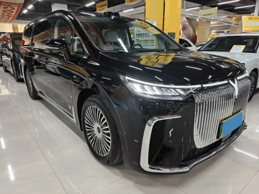 2025 Voyah Dream 1.5T 150HP L4 PHEV 41.7KWH,autocango,china used car exporter,china ev exporter,chinese used car exporter,chinese used ev exporter
