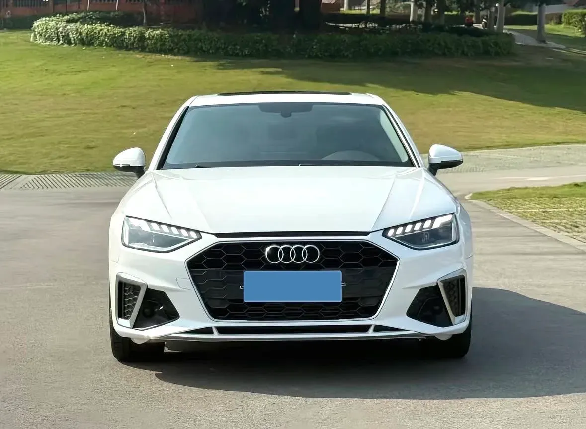 2020 Audi A4L 2.0T 190HP L4 7DCT,autocango,china used car exporter,china ev exporter,chinese used car exporter,chinese used ev exporter
