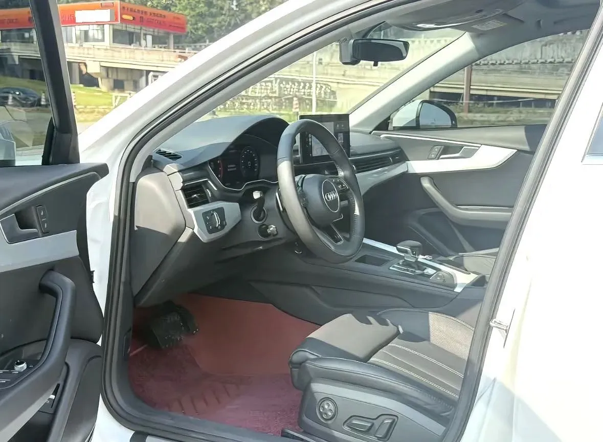 2020 Audi A4L 2.0T 190HP L4 7DCT,autocango,china used car exporter,china ev exporter,chinese used car exporter,chinese used ev exporter