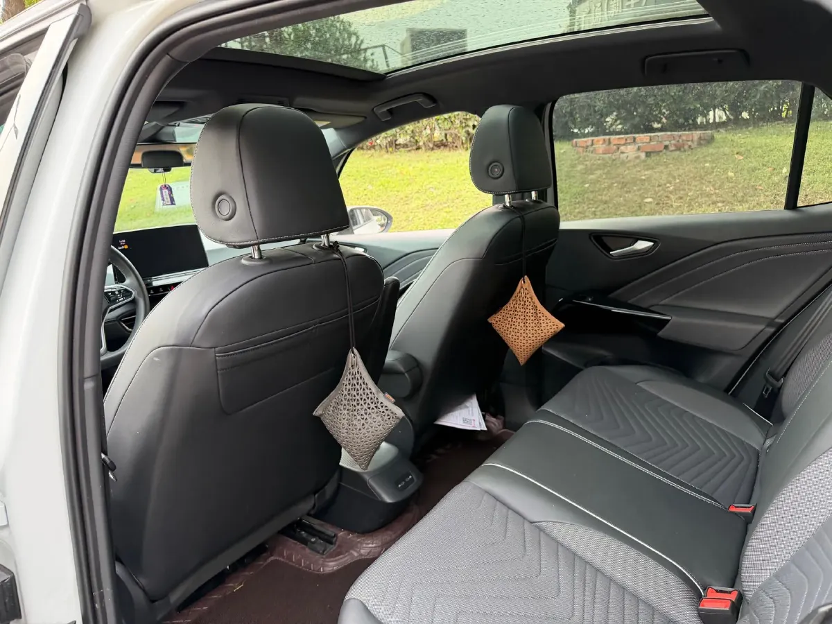 2024 Volkswagen ID.3 BEV 52.8KWH,autocango,china used car exporter,china ev exporter,chinese used car exporter,chinese used ev exporter