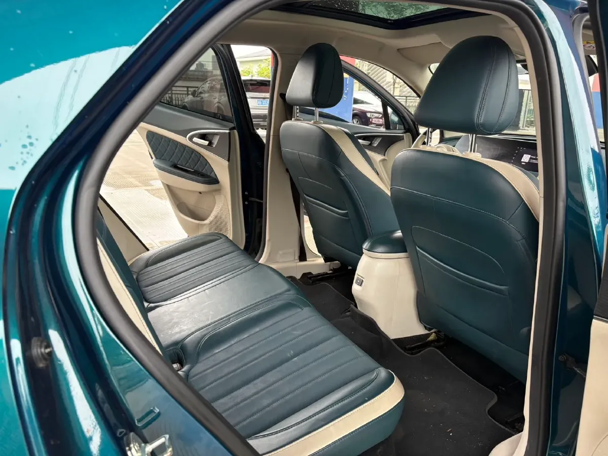 2022 ChangAn Oshan X7 Plus 1.5T 188HP L4 7DCT,autocango,china used car exporter,china ev exporter,chinese used car exporter,chinese used ev exporter