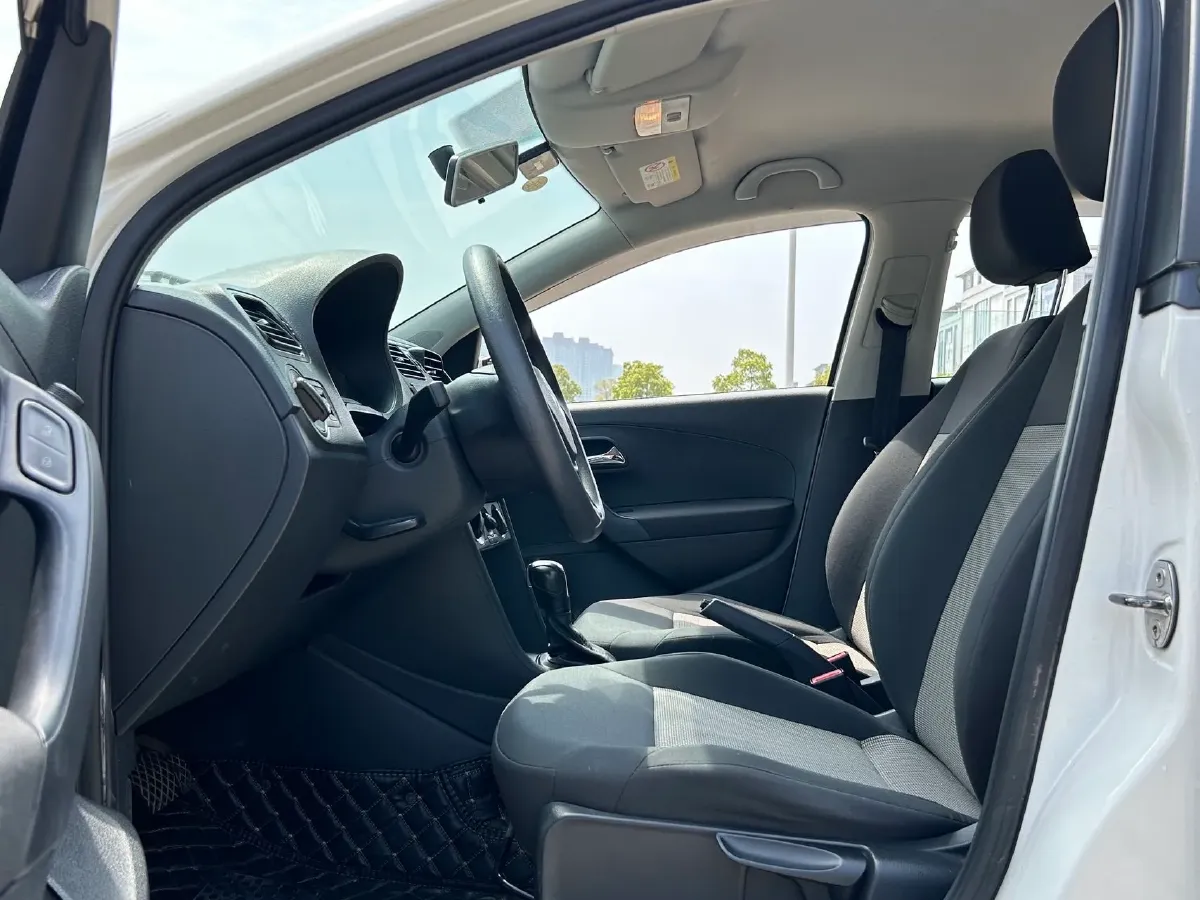 2016 Volkswagen Polo 1.4L 90HP L4 6AT,autocango,china used car exporter,china ev exporter,chinese used car exporter,chinese used ev exporter