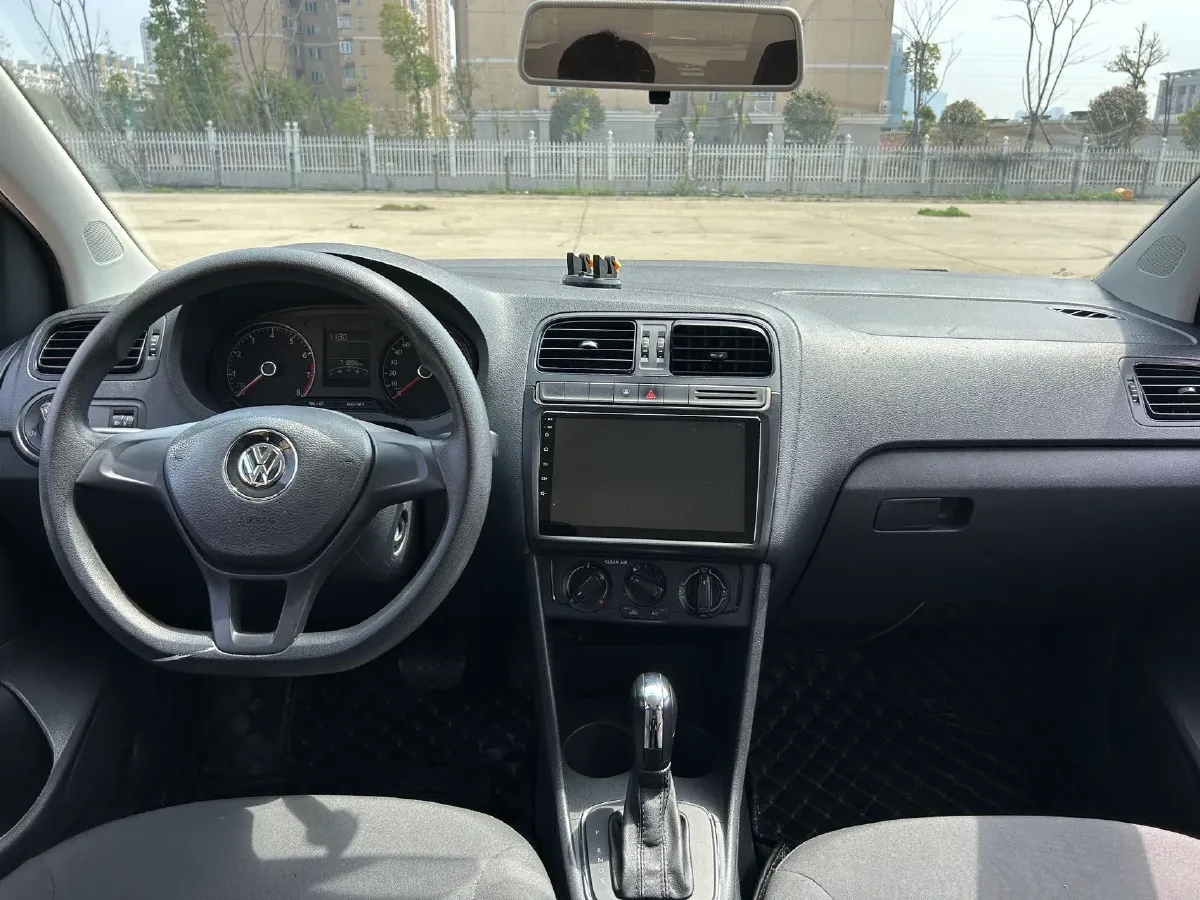 2016 Volkswagen Polo 1.4L 90HP L4 6AT,autocango,china used car exporter,china ev exporter,chinese used car exporter,chinese used ev exporter