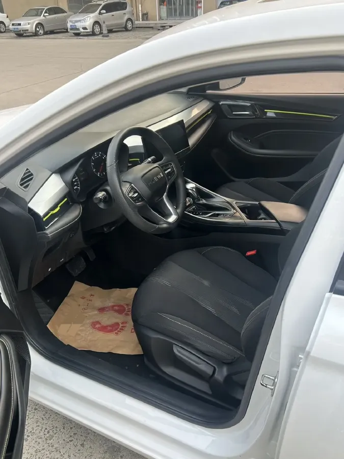 2021 Roewe i5 1.5L 120HP L4 CVT,autocango,china used car exporter,china ev exporter,chinese used car exporter,chinese used ev exporter