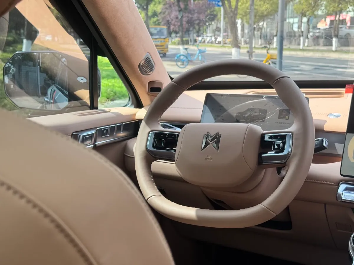 2025 M Hero WarriorM817 1.5T 197HP L4 2DHT PHEV,autocango,china used car exporter,china ev exporter,chinese used car exporter,chinese used ev exporter